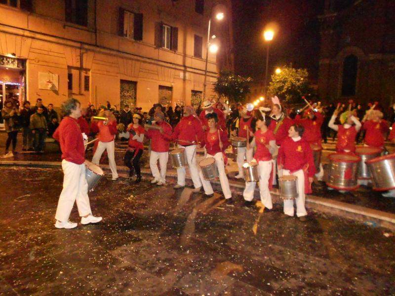 Carnevale al Beba do Samba e per le strade di San Lorenzo